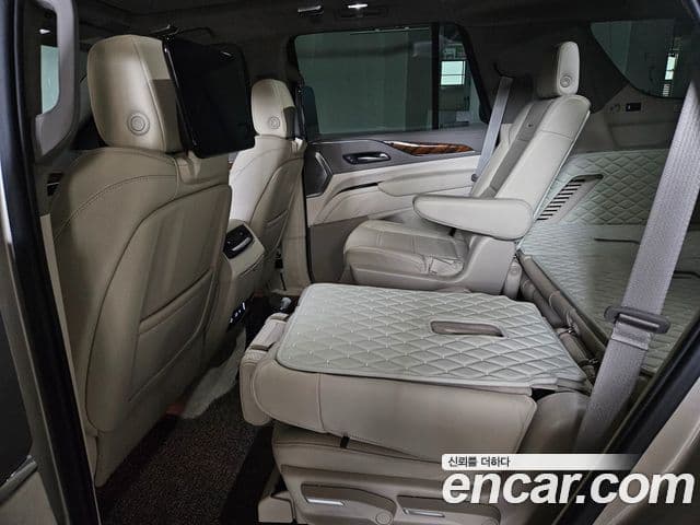 Cadillac Escalade 2021 — Şəkil 8/20