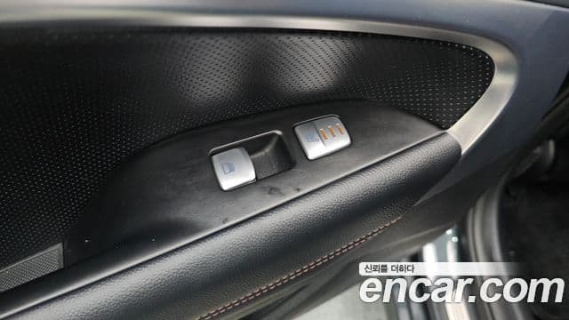 Genesis G70 2019 — Photo 31/31