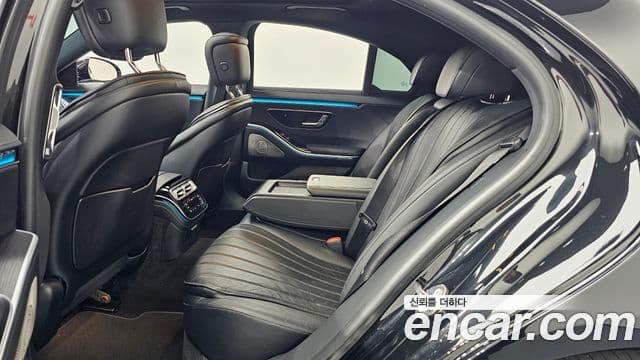 Mercedes-Benz S-Class 2021 — ფოტო 17/33
