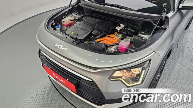 Kia Niro 2022 — фото 6 из 20