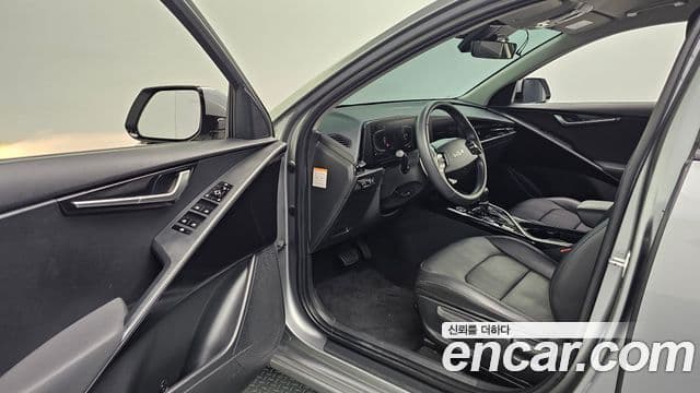 Kia Niro 2022 — фото 10 из 20