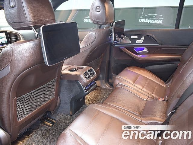 Mercedes-Benz GLS-Class 2022 — ფოტო 7/20