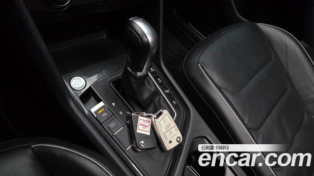 Volkswagen Tiguan 2018 — Şəkil 9/20