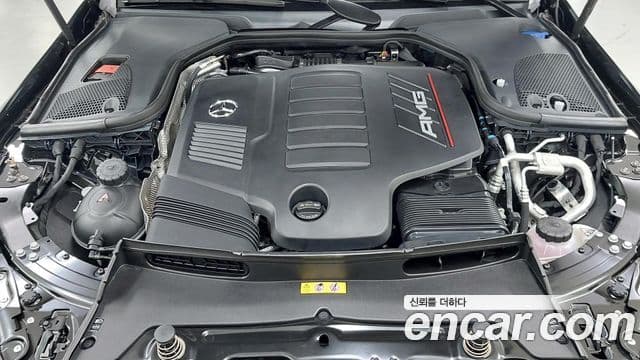 Mercedes-Benz AMG GT 2025 — Photo 16/20