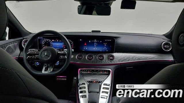 Mercedes-Benz AMG GT 2025 — Photo 10/20