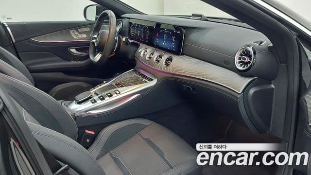 Mercedes-Benz AMG GT 2025 — Photo 6/20