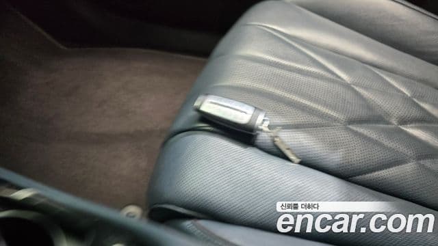 Genesis Electrified G80 2020 — фото 14 из 20