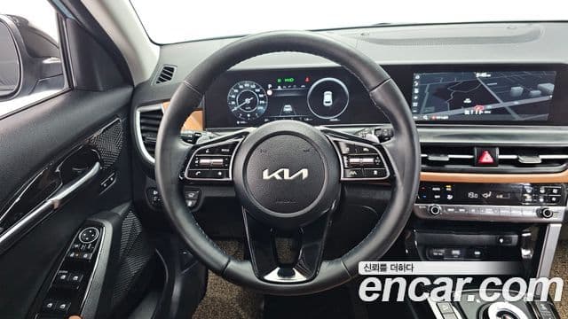 Kia Seltos 2024 — фото 11 из 20