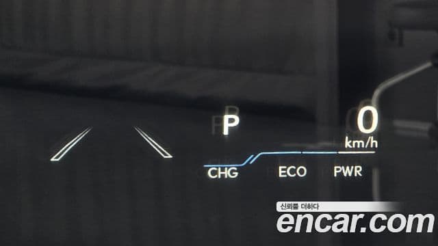 Lexus ES300h 2019 — ფოტო 18/20
