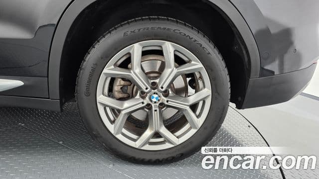 BMW X3 2022 — Photo 2/36