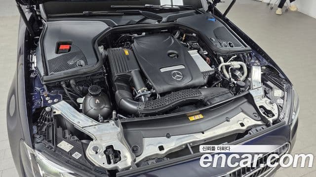 Mercedes-Benz E-Class 2022 — фото 6 из 20