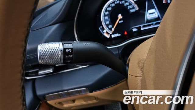 Genesis GV80 2020 — Photo 13/37