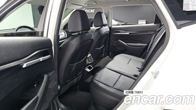 Kia Seltos 2023 — Şəkil 11/20