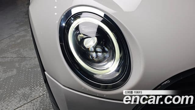Mini Cooper Clubman 2023 — Şəkil 30/34