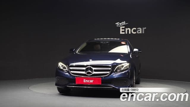 Mercedes-Benz E-Class 2019 — фото 3 из 20