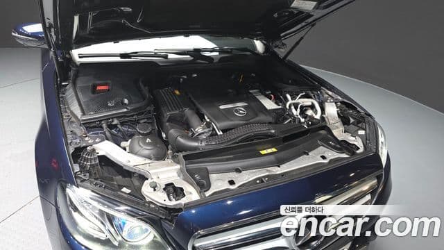 Mercedes-Benz E-Class 2019 — фото 6 из 20