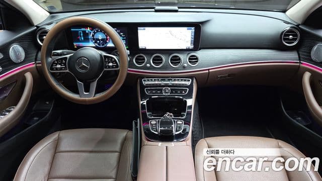 Mercedes-Benz E-Class 2019 — фото 7 из 20