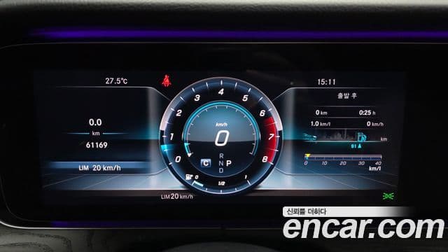 Mercedes-Benz E-Class 2019 — фото 8 из 20