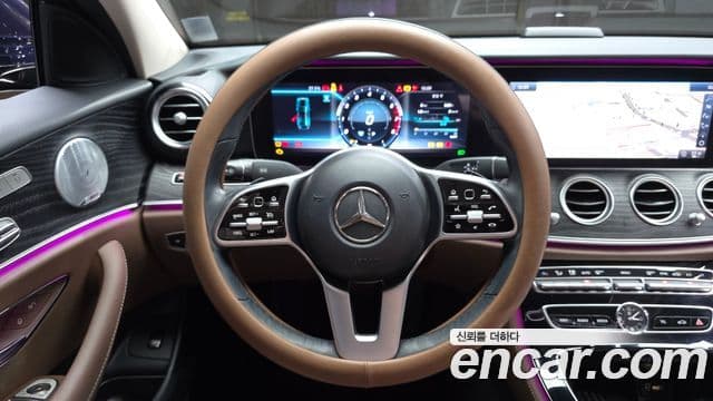Mercedes-Benz E-Class 2019 — фото 13 из 20