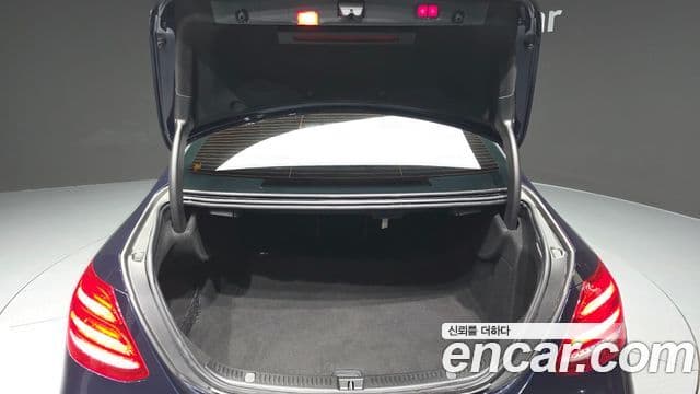 Mercedes-Benz E-Class 2019 — фото 20 из 20