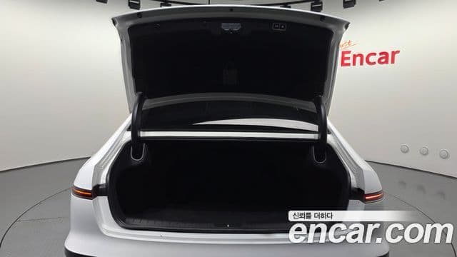 Hyundai Grandeur 2023 — фото 16 из 20