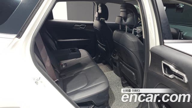 Kia Sportage 2023 — фото 11 из 20
