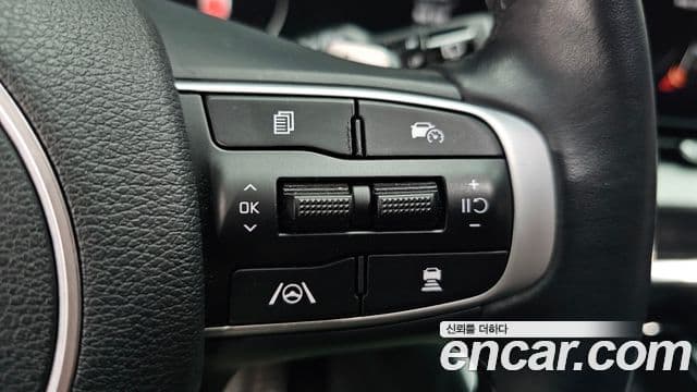 Kia Sportage 2023 — фото 17 из 20