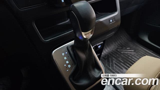 Hyundai Staria 2024 — Şəkil 9/20