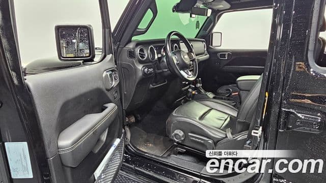 Jeep Wrangler 2020 — фото 10 из 20