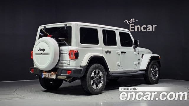 Jeep Wrangler 2021 — ფოტო 2/20