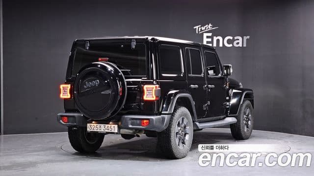 Jeep Wrangler 2019 — Фото 2/20