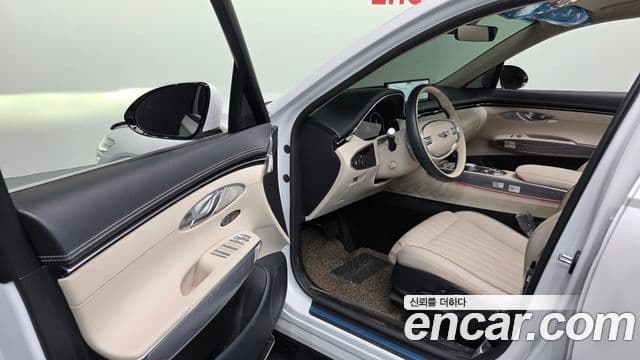 Genesis GV70 2023 — фото 10 из 20