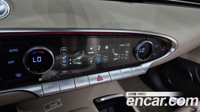Genesis GV70 2023 — фото 18 из 20