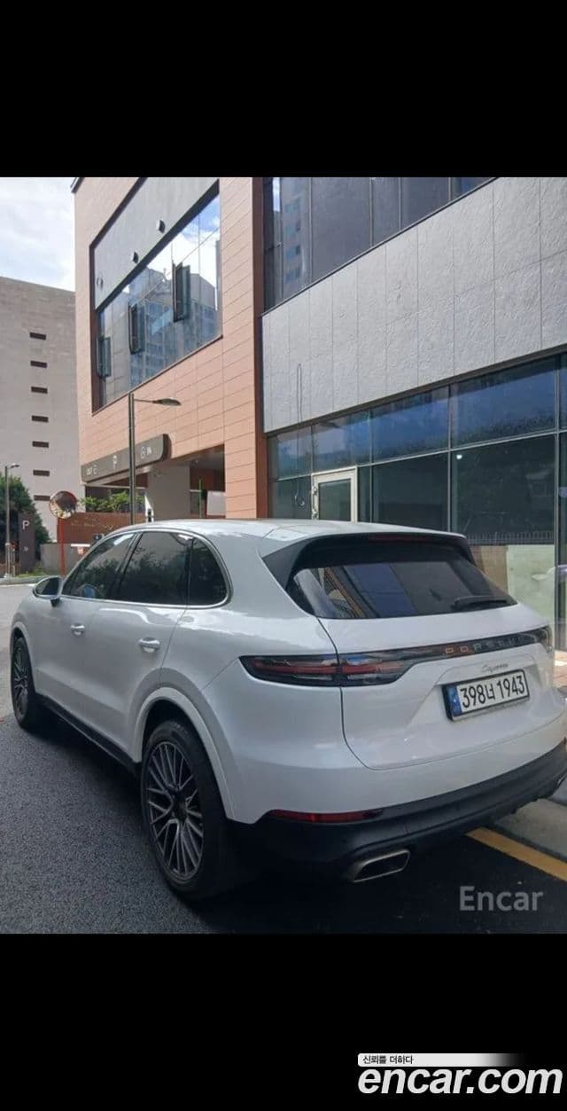 Porsche Cayenne 2020 — ფოტო 2/12