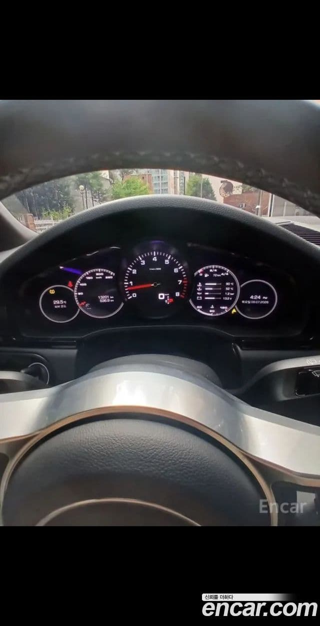 Porsche Cayenne 2020 — ფოტო 8/12