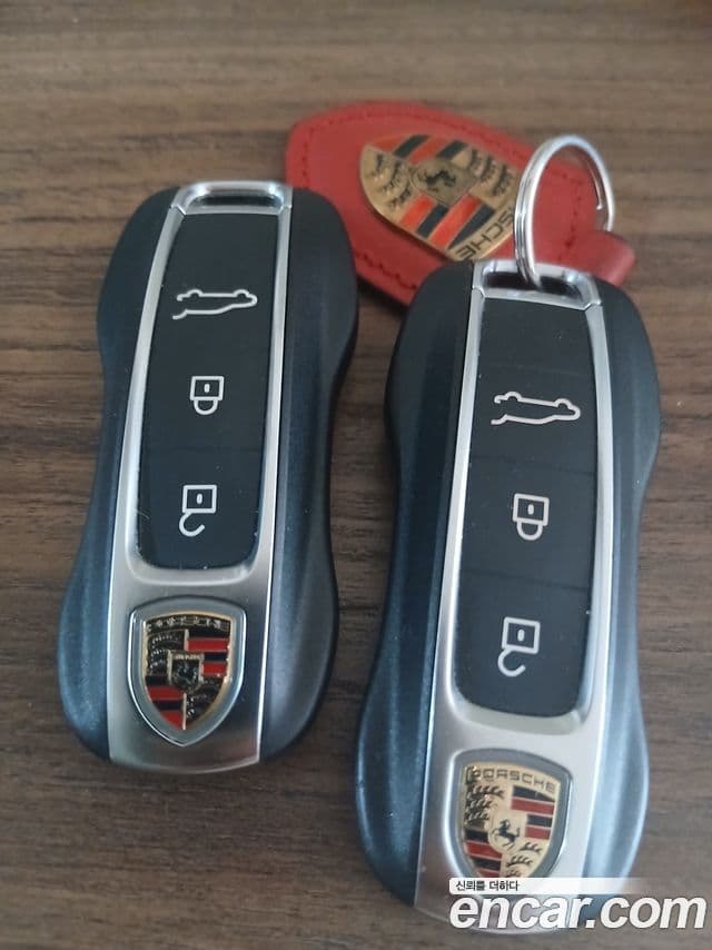Porsche Cayenne 2020 — ფოტო 11/12