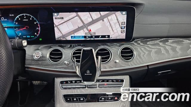 Mercedes-Benz E-Class 2021 — Şəkil 12/20