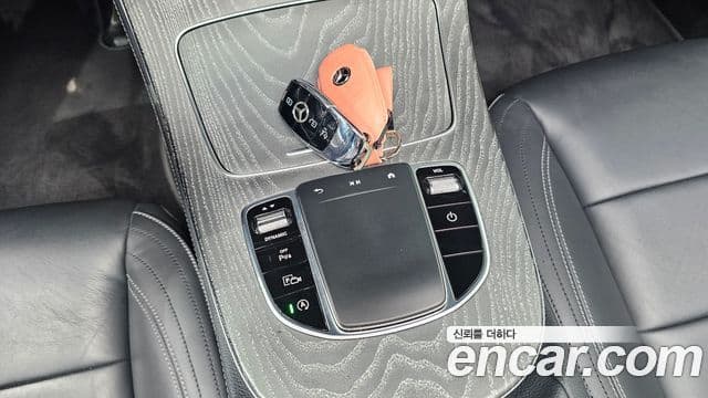 Mercedes-Benz E-Class 2021 — Şəkil 17/20