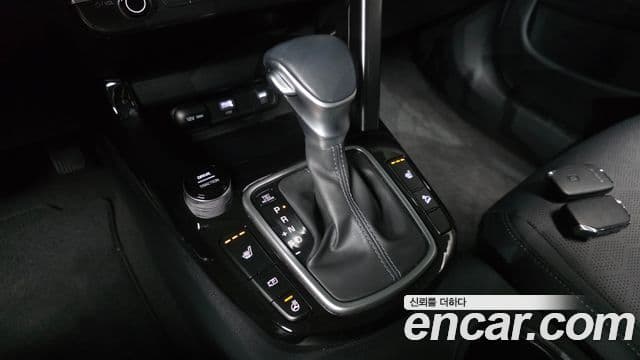 Kia Seltos 2023 — фото 9 из 20