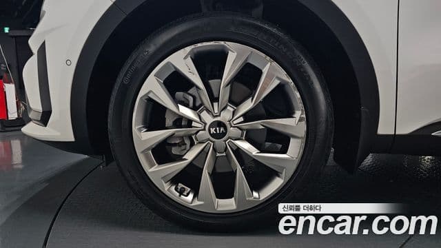 Kia Sorento 2021 — Фото 5/20