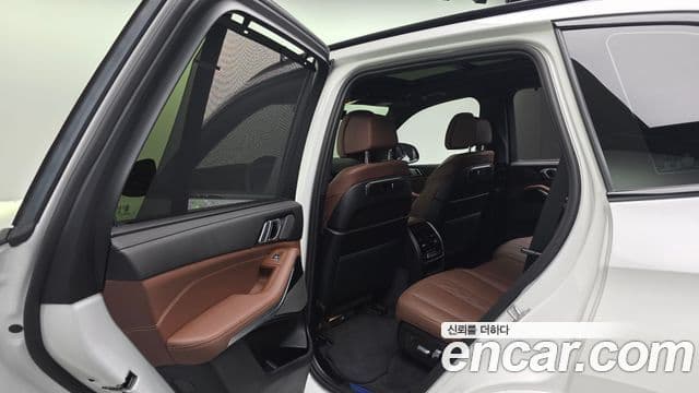 BMW X5 2025 — Photo 30/31