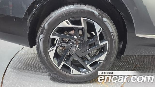 Kia Sportage 2023 — ფოტო 5/20