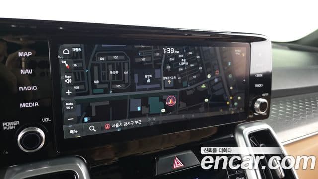 Kia Sorento 2021 — ფოტო 14/20