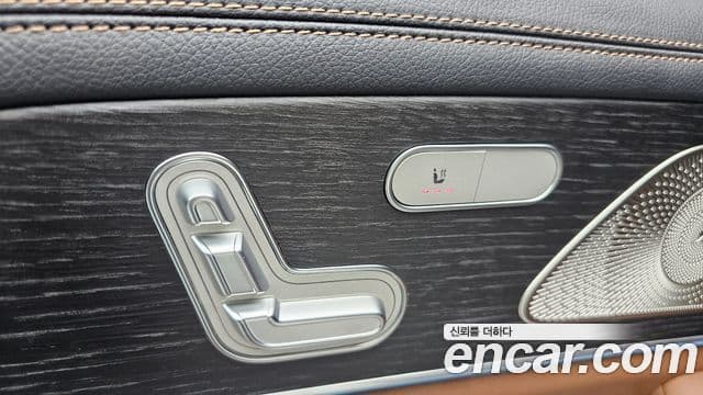 Mercedes-Benz GLE-Class 2024 — Photo 33/38