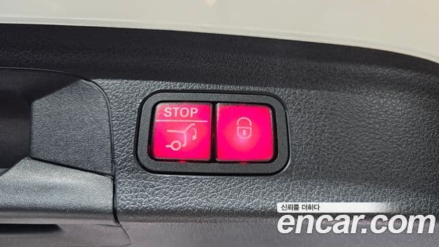 Mercedes-Benz GLE-Class 2024 — Photo 12/38
