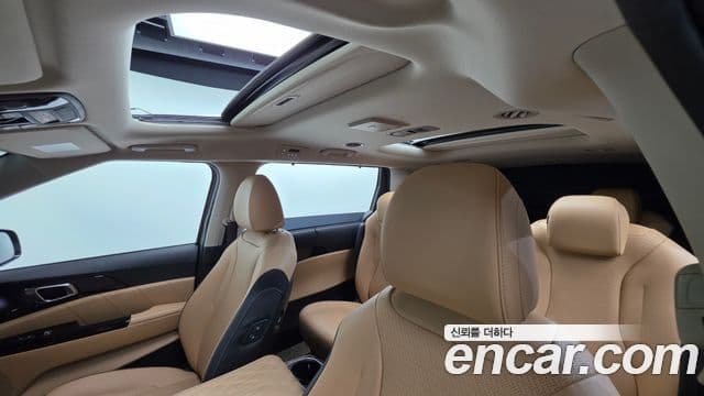 Kia Carnival 2021 — Фото 16/20