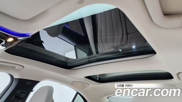 Mercedes-Benz E-Class 2024 — фото 18 из 20