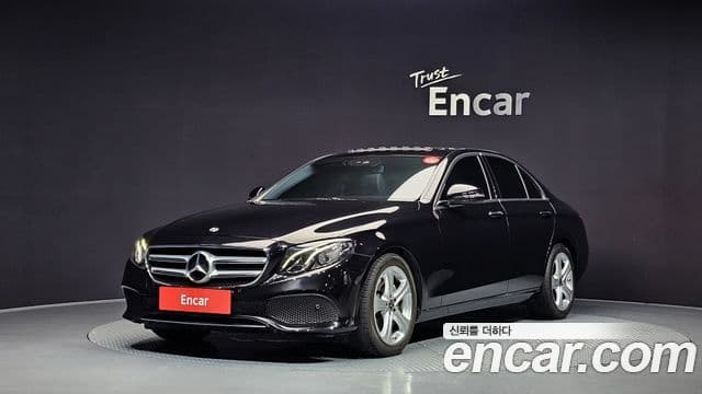 Mercedes-Benz E-Class 2018 — ფოტო 1/20