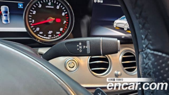 Mercedes-Benz E-Class 2018 — ფოტო 9/20