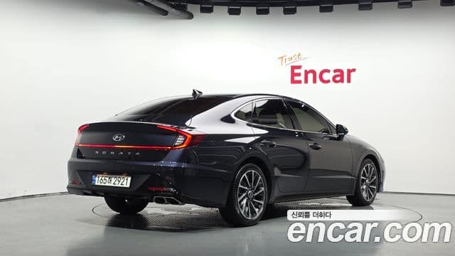 Hyundai Sonata 2021 — ფოტო 2/20
